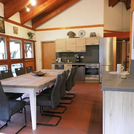 Holiday Home With 6 Bedrooms Prázdninový dům *