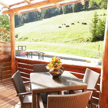 With 6 Bedrooms * Wildemann